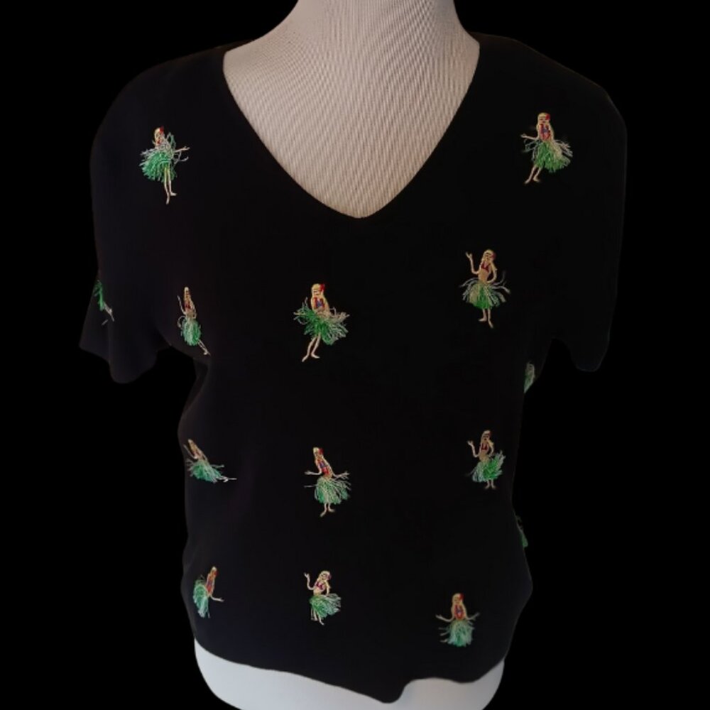 Alexandra Bartlett Hula girls embroidery short sleeve sweater size XL